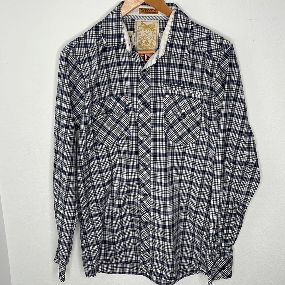 Sovereign Code casual button up shirt.  Size Medium. - Picture 2 of 4